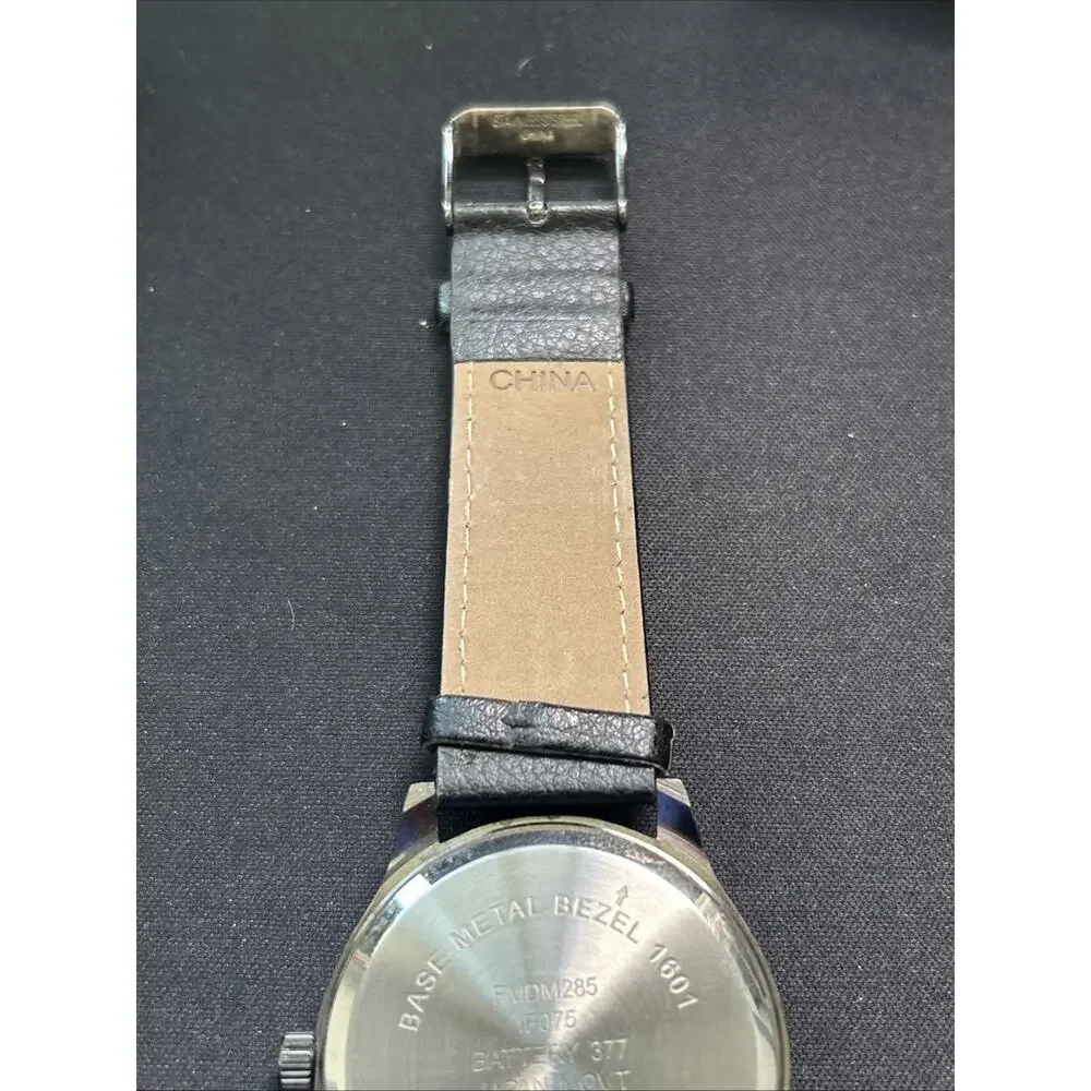 Dark Silver Case Gray Dial Men’s Quartz Watch